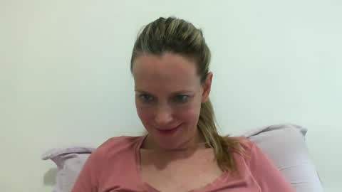 Snapshot of crazyanny chatting on February 13, 9:50 pm Anny online show from February 13, 9:50 pm