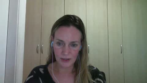 Snapshot of crazyanny chatting on February 27, 10:42 pm Anny online show from February 27, 10:42 pm