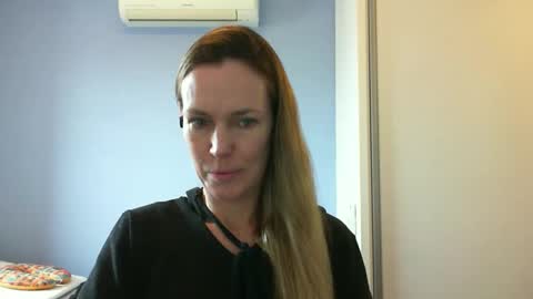 Snapshot of crazyanny chatting on September 16, 11:01 am Anny online show from September 16, 11:01 am