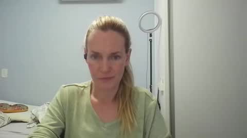 Anny online show from March 9, 12:15 am