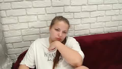 Snapshot of crazyy_girl_ chatting on February 25, 6:44 pm Crazyy Girl online show from February 25, 6:44 pm