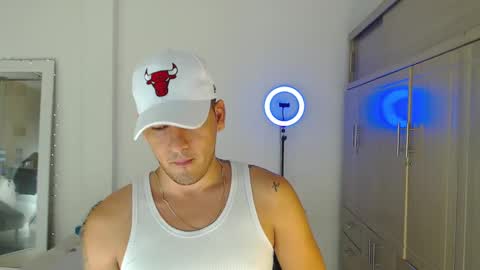 Snapshot of crazyybull chatting on September 17, 5:11 am Bull online show from September 17, 5:11 am