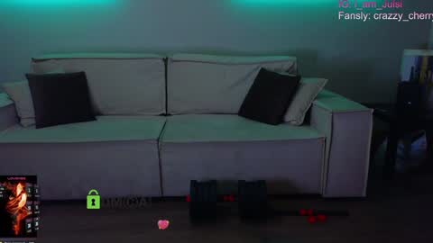 crazzy cherry online show from September 25, 1:40 pm