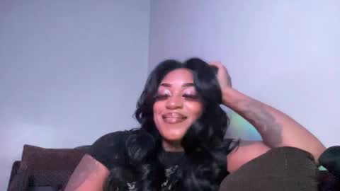Snapshot of creame_sensation chatting on December 21, 2:19 am PHANTOMTARGARYENXXX online show from December 21, 2:19 am