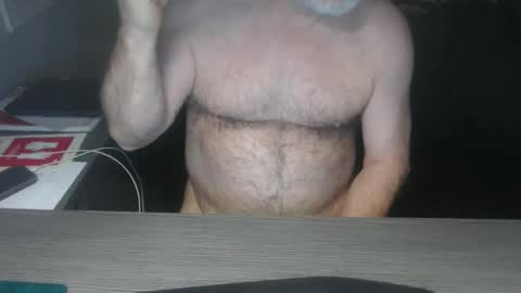 Creamormilk online show from November 29, 8:55 am