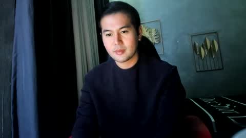 BareCreamyCum online show from December 25, 3:17 pm