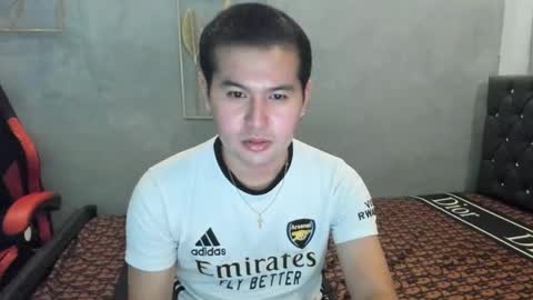 BareCreamyCum online show from December 5, 12:39 pm