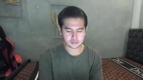 BareCreamyCum online show from December 11, 1:39 pm