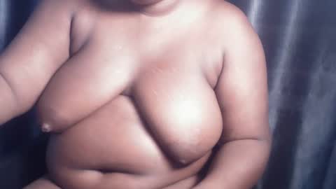 creamyposh1 online show from November 30, 11:39 am