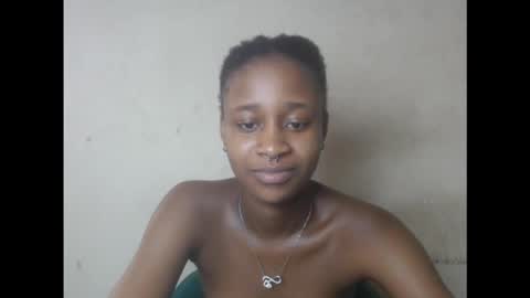 creamyxmuffin online show from September 16, 7:55 am