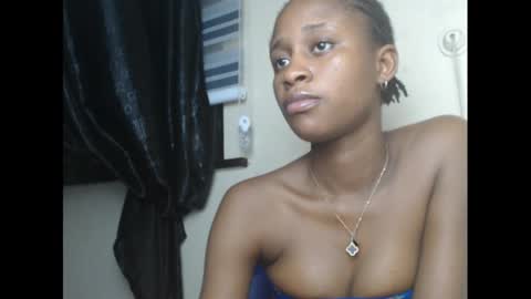 creamyxmuffin online show from March 8, 12:00 am