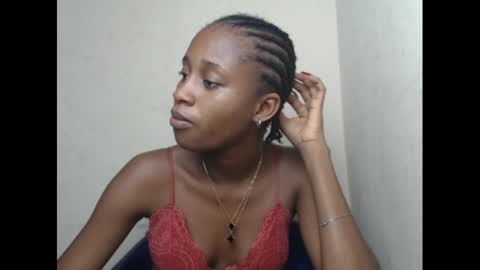 creamyxmuffin online show from March 12, 2:52 am