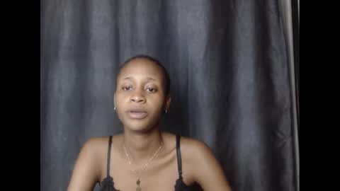 creamyxmuffin online show from February 24, 8:14 pm