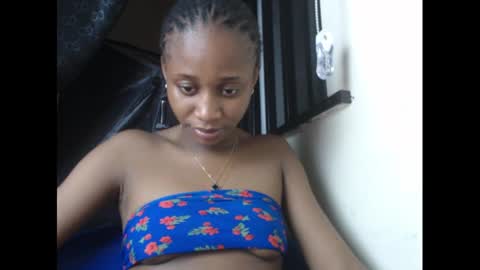 creamyxmuffin online show from March 5, 7:49 pm