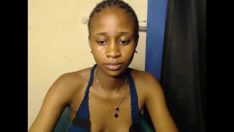 creamyxmuffin online show from March 3, 4:25 am