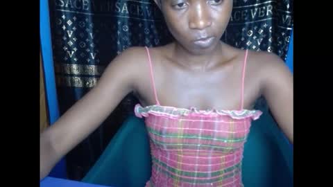 Snapshot of creamyxsugar chatting on September 14, 6:53 pm creamyxsugar online show from September 14, 6:53 pm