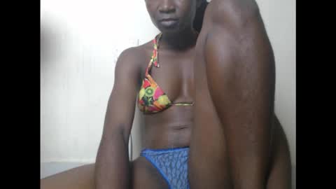 Snapshot of creamyxsugar chatting on September 15, 10:22 pm creamyxsugar online show from September 15, 10:22 pm