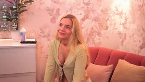 creamyyssweet online show from June 14, 5:53 am