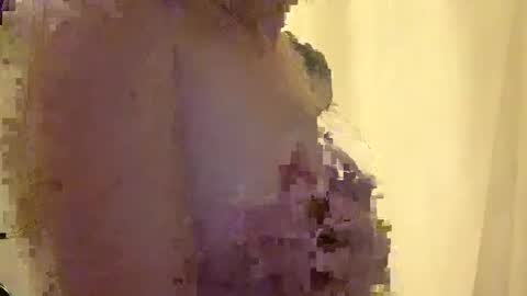 Snapshot of creative_k chatting on September 27, 1:42 pm Breed me daddy online show from September 27, 1:42 pm