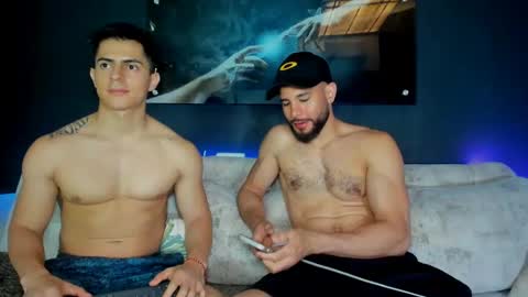 Snapshot of crhistian1_ chatting on March 10, 4:25 pm CRHISTIAN online show from March 10, 4:25 pm