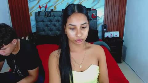 CRISANDMERY online show from April 19, 4:57 am