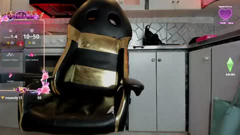 Cristina Onazis online show from June 20, 6:47 pm