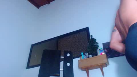 Snapshot of criss__tom chatting on February 15, 5:41 am Cristopher online show from February 15, 5:41 am