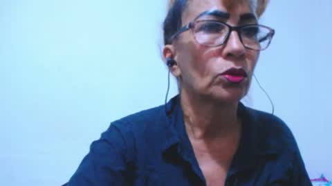 cristal_collins1 online show from August 5, 5:04 am