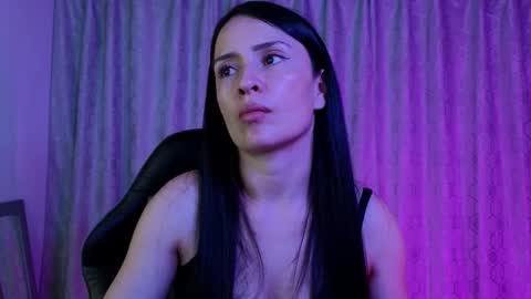  Alejandra from Wednesday to Saturday from 1000 pm to 400 am Colombian hour online show from February 25, 11:08 pm