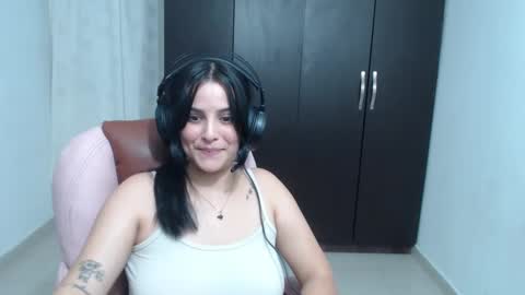 Snapshot of cristal_hot07 chatting on January 23, 8:46 am Cristal online show from January 23, 8:46 am