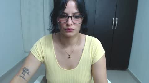 Snapshot of cristal_hot07 chatting on January 10, 5:47 am Cristal online show from January 10, 5:47 am