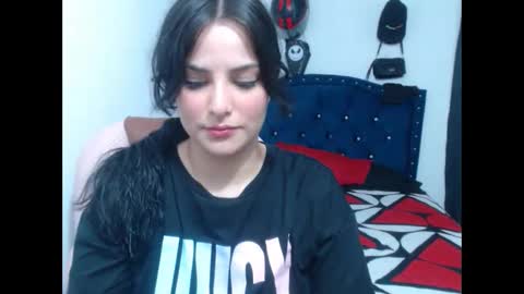 Snapshot of cristal_hot07 chatting on March 1, 1:21 am Cristal online show from March 1, 1:21 am