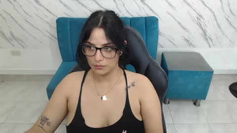 Snapshot of cristal_hot07 chatting on December 23, 8:11 am Cristal online show from December 23, 8:11 am
