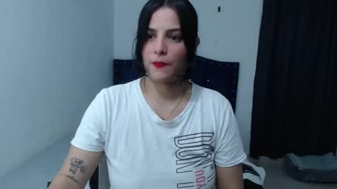 Snapshot of cristal_hot07 chatting on February 7, 2:51 am Cristal online show from February 7, 2:51 am