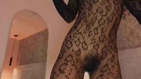 Cristal  online show from December 5, 1:53 pm