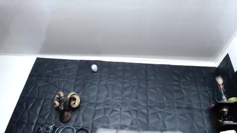 Hanna  online show from February 15, 5:10 am