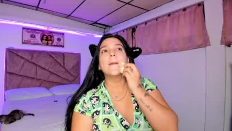 cristal_smith20 online show from April 27, 11:30 am