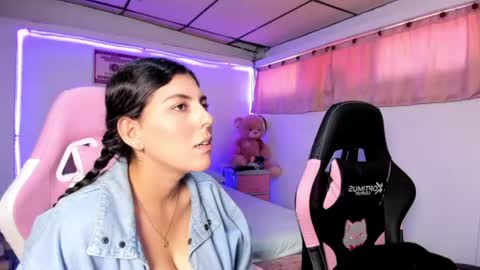 cristal_smith20 online show from June 10, 3:00 pm
