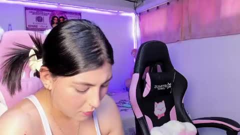 cristal_smith20 online show from July 30, 1:45 pm