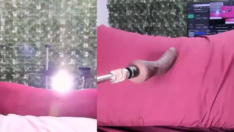 cristal_thompson_ online show from February 7, 1:25 pm