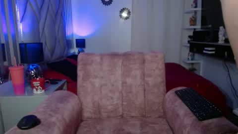 Natalie                      online show from March 28, 3:08 am