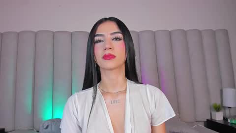 Nicole  Connection time 220pm-910pmCol online show from February 26, 7:32 pm