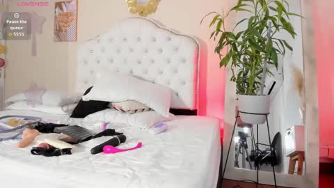 Cristal Cute  online show from September 24, 3:19 pm