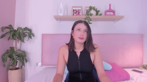 Snapshot of cristalfoxy_ chatting on September 19, 12:09 pm cristalfoxy_ online show from September 19, 12:09 pm
