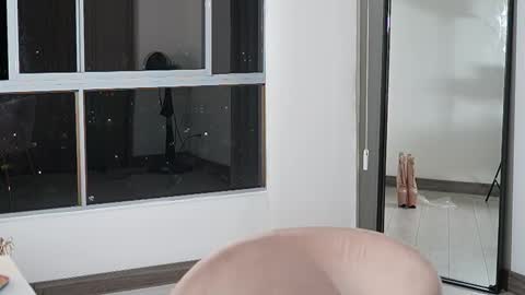 Laura online show from February 27, 3:43 am