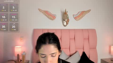 Snapshot of cristalmunez chatting on March 1, 11:26 pm cristal online show from March 1, 11:26 pm