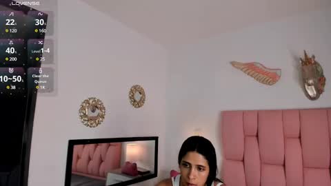 Snapshot of cristalmunez chatting on March 11, 12:39 pm cristal online show from March 11, 12:39 pm