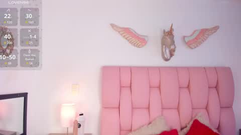 Snapshot of cristalmunez chatting on March 5, 4:13 pm cristal online show from March 5, 4:13 pm