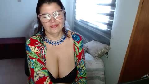 Snapshot of cristalperez_ chatting on March 7, 7:05 pm Cristalperez online show from March 7, 7:05 pm