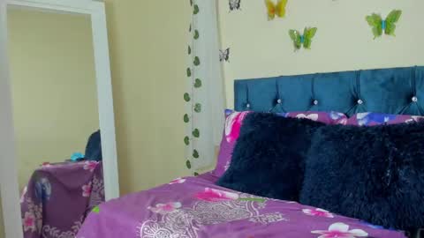 cristal walker online show from February 18, 3:31 pm